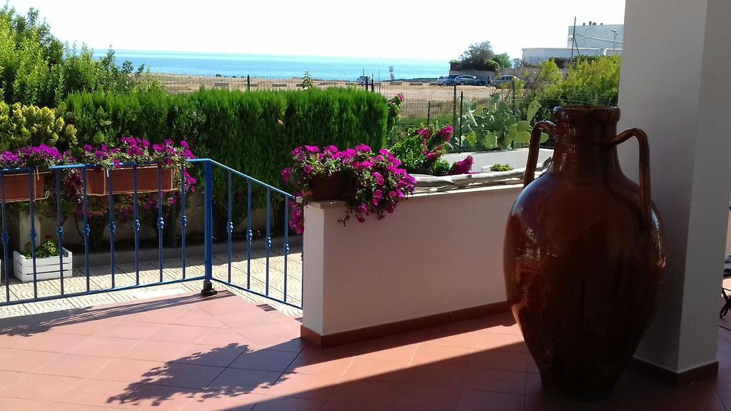 La Caletta Bed And Breakfast Torre Santa Sabina Exterior foto